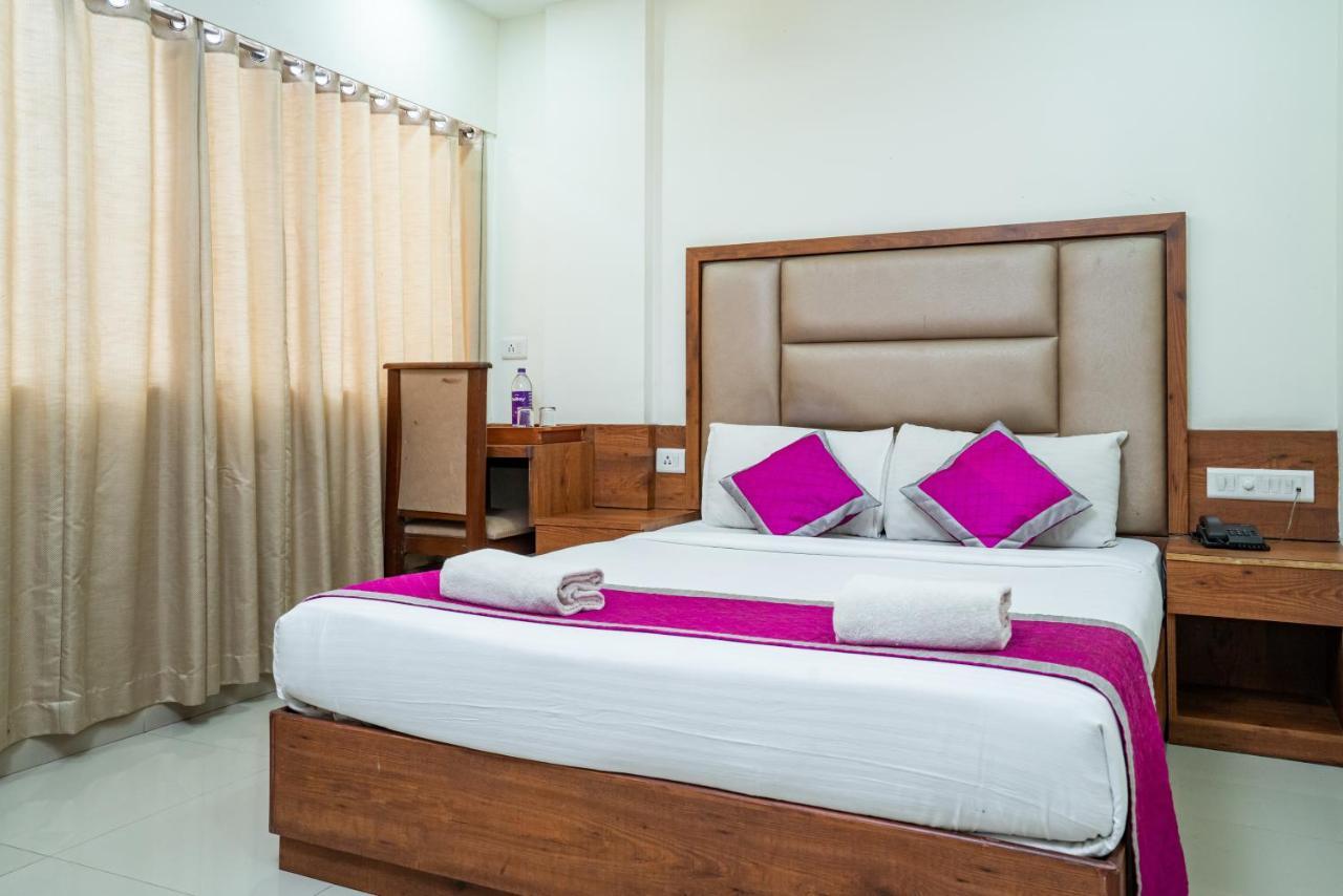 Nexstay Crystal Residency Kozhikode Buitenkant foto