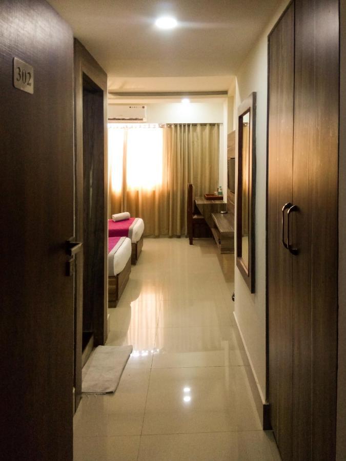 Nexstay Crystal Residency Kozhikode Buitenkant foto